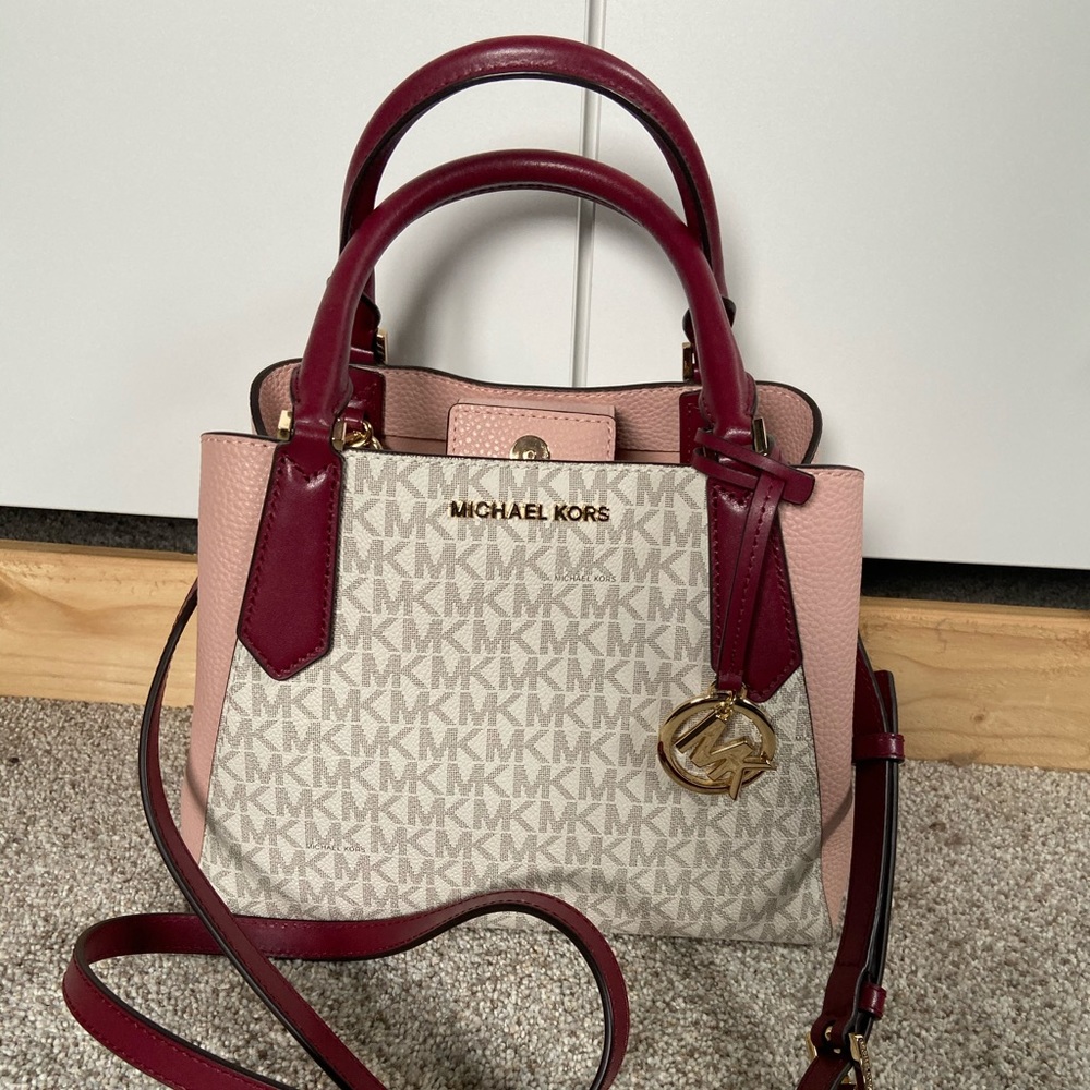 ❌SOLD❌ Michael Kors purse